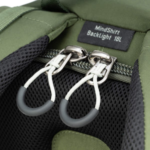 Highest quality YKK® RC Fuse zippers with ergonomic zipper pulls are easily gripped with gloves or
frozen fingers